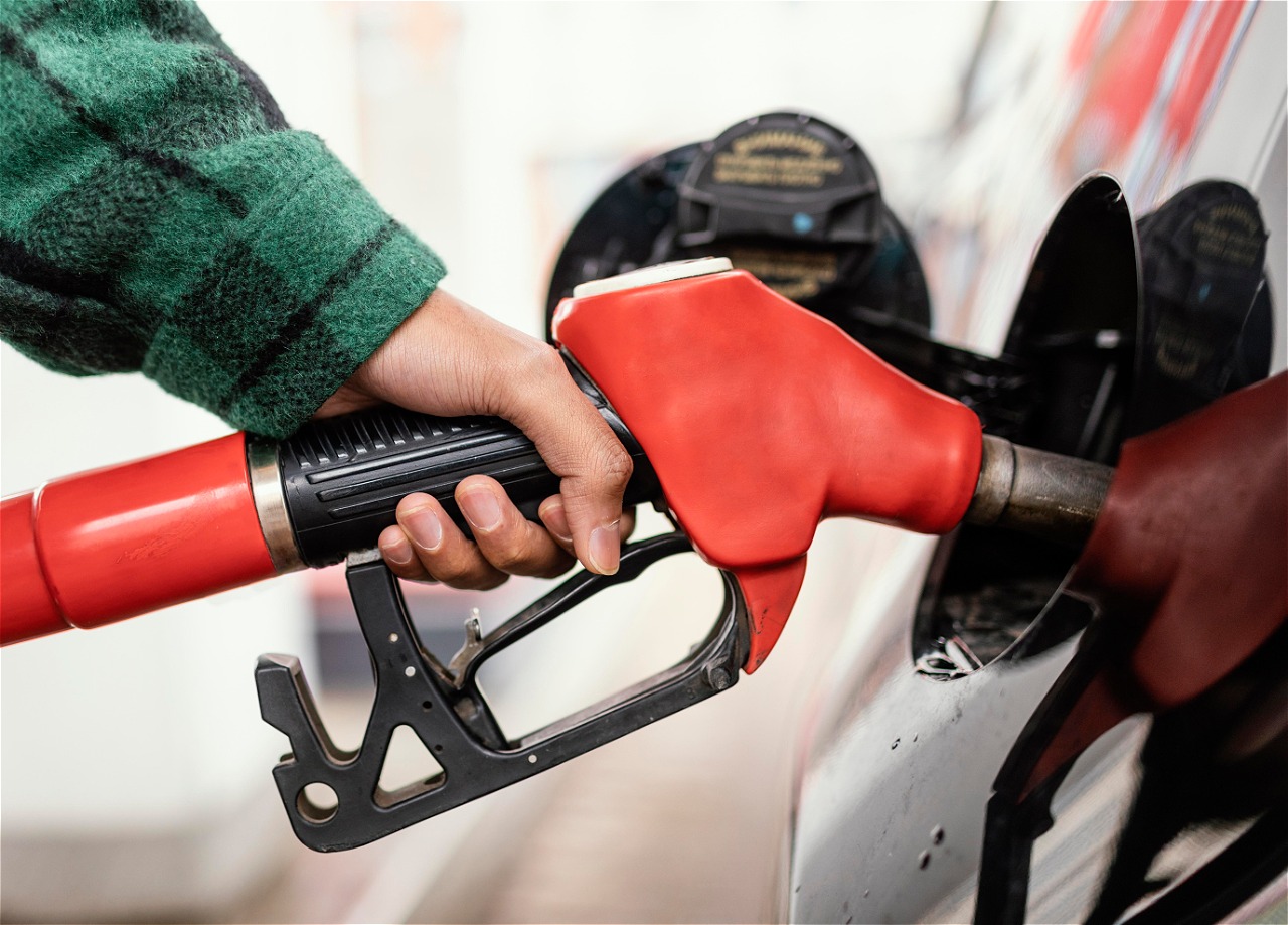 Pakistan’s Economic Woes Deepen as Fuel Prices Soar